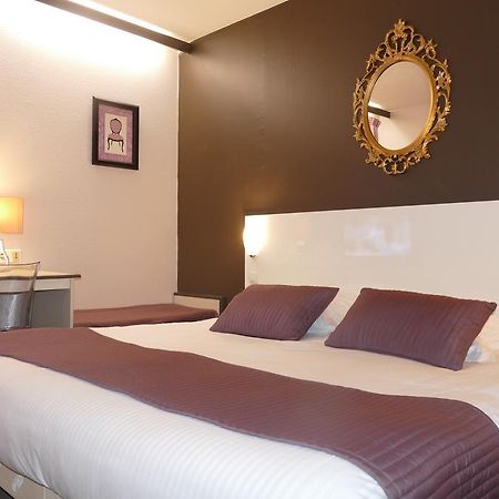 Hotel Du Grand Cerf Douai Habitación foto