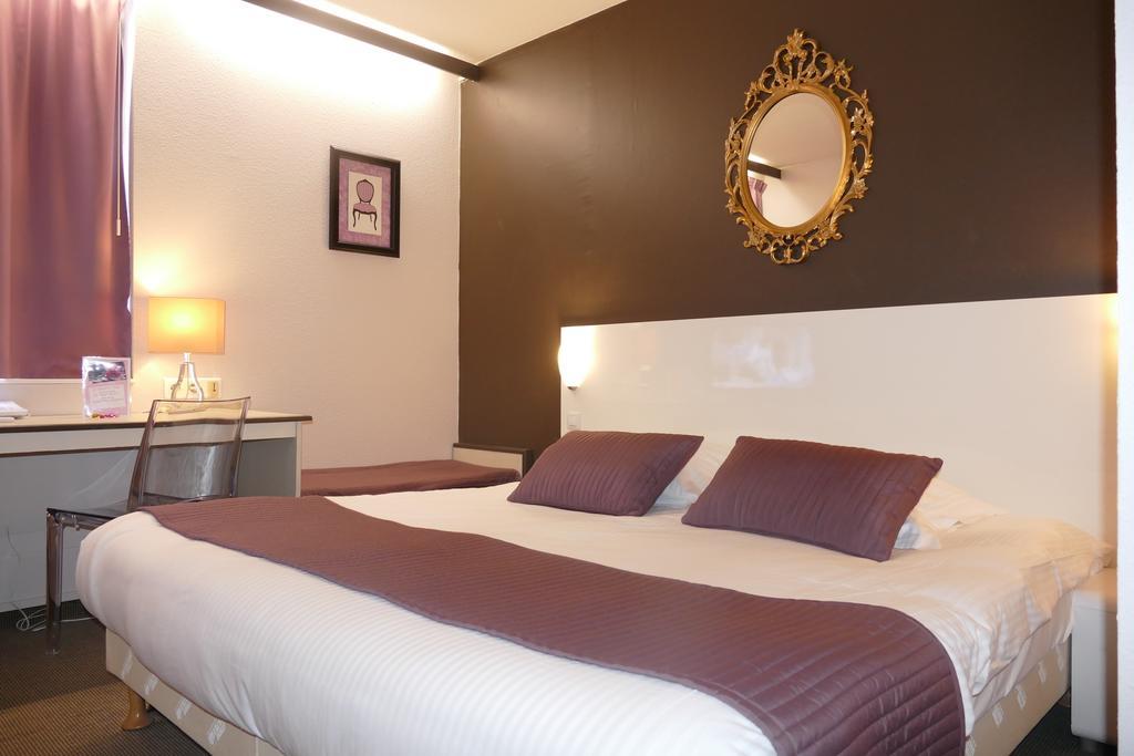 Hotel Du Grand Cerf Douai Habitación foto