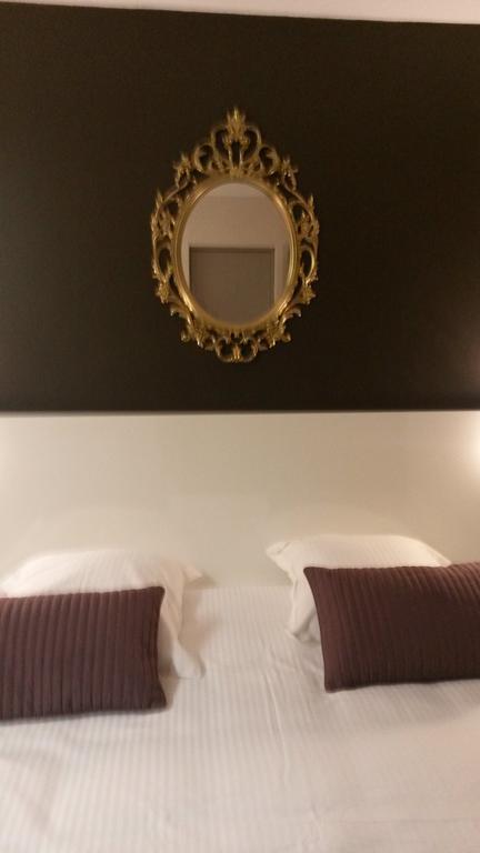 Hotel Du Grand Cerf Douai Habitación foto